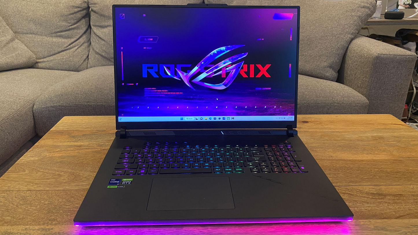 💻 Asus ROG Strix SCAR 18 i9